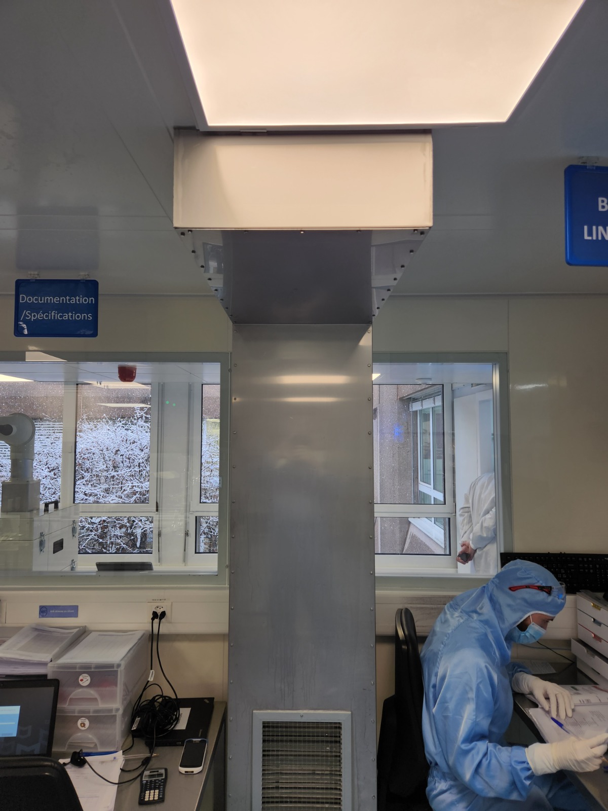 Clean room — controlled environment